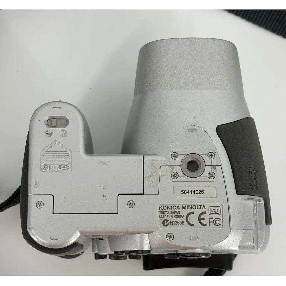 Konica Minolta DiMAGE Z10 3.2MP Digital Camera 8x Zoom Tested Working